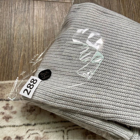 Cabi Chic Light Gray V-Neck Sweater - Picture 12 of 12